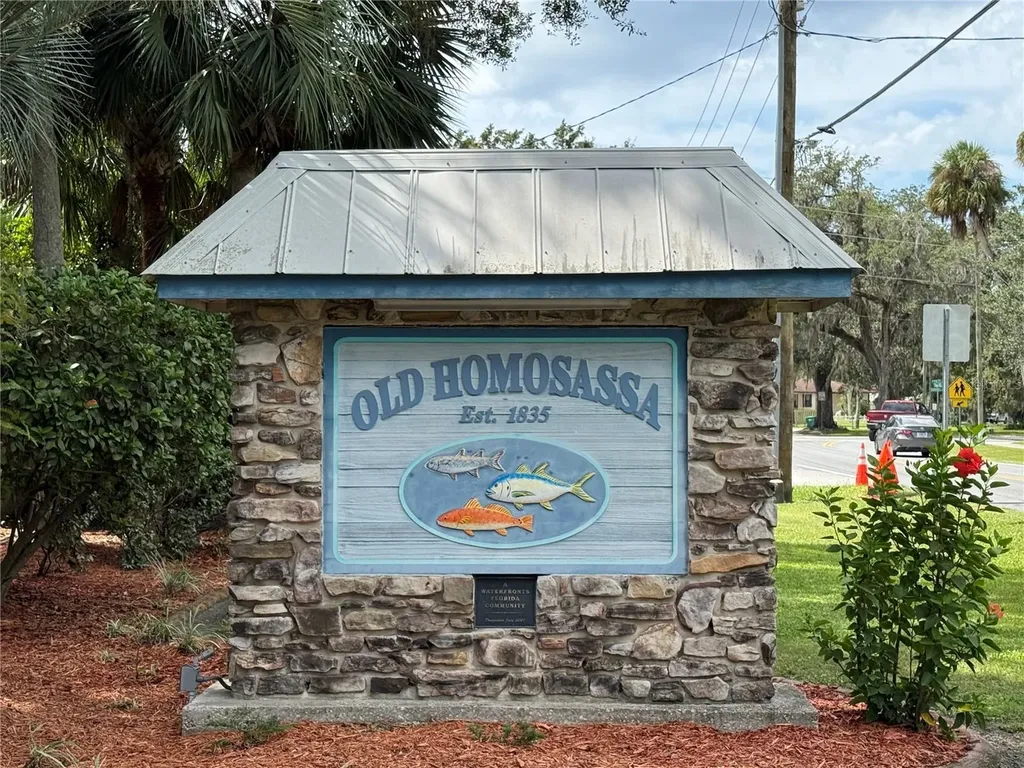 326 W Homeway Loop Citrus Springs FL 34434