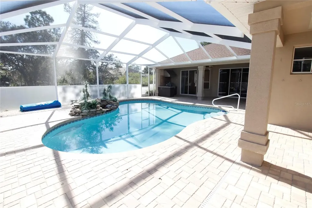 8476 Madrid Road Weeki Wachee FL 34613