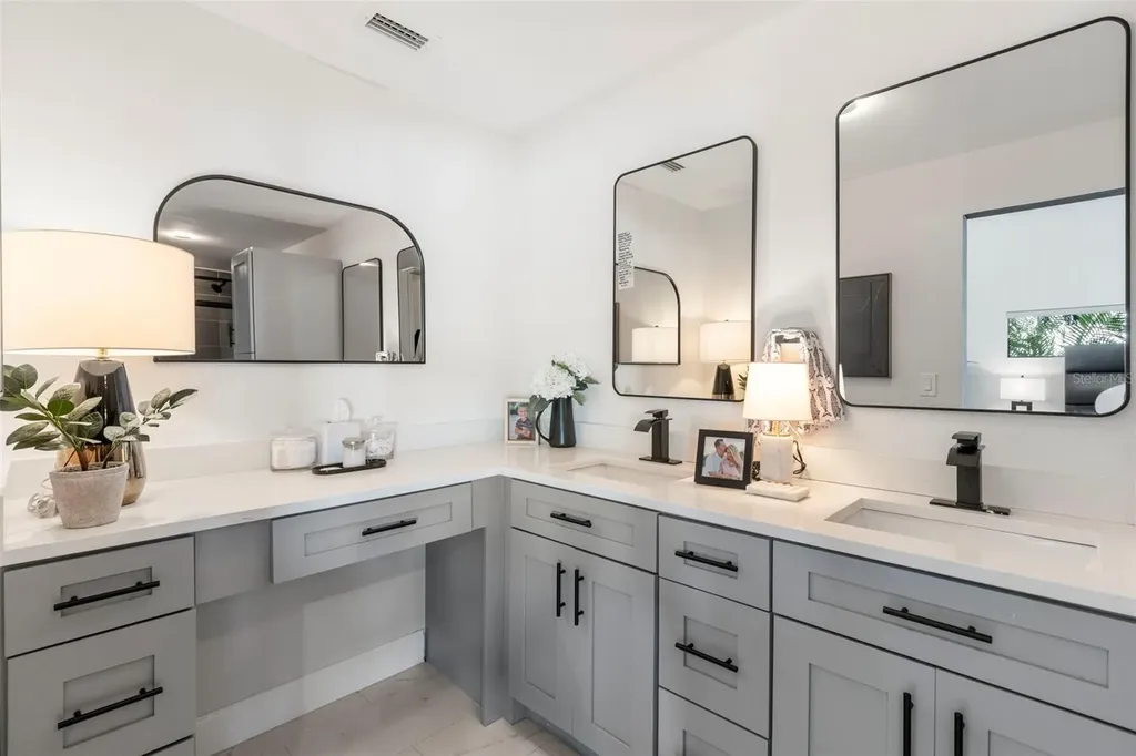 1008 Michigan Boulevard Dunedin FL 34698