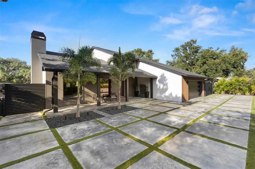 1008 Michigan Boulevard Dunedin FL 34698