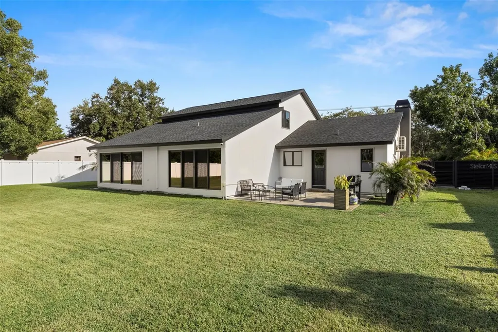 1008 Michigan Boulevard Dunedin FL 34698