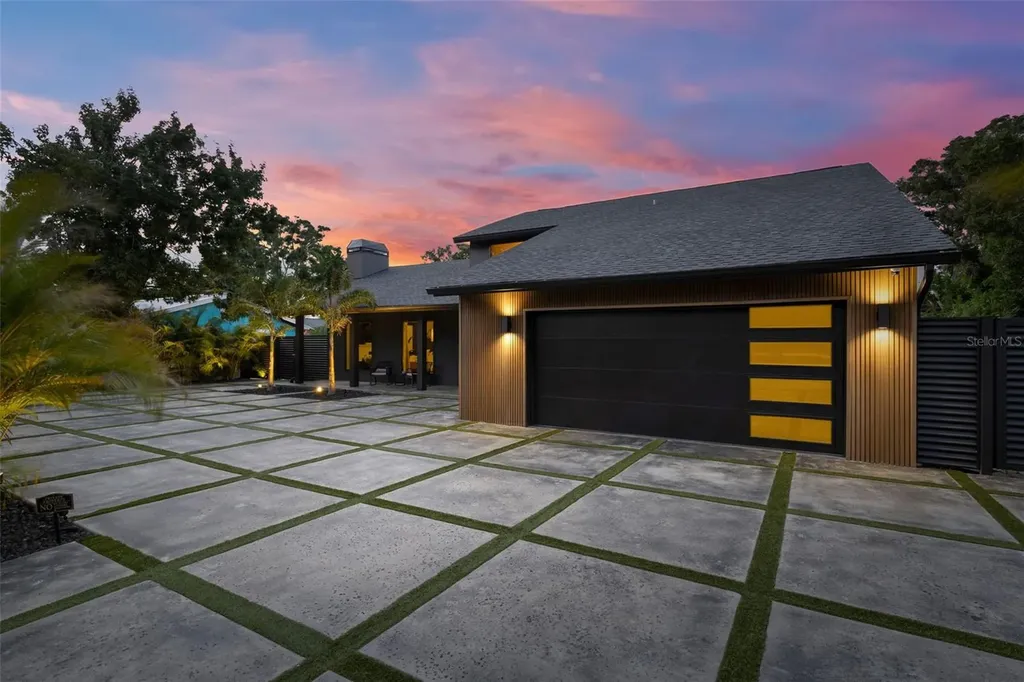 1008 Michigan Boulevard Dunedin FL 34698