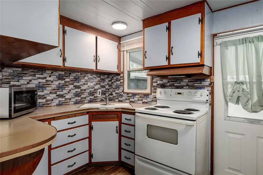 504 50th Avenue Drive W Avenue W Bradenton FL 34207
