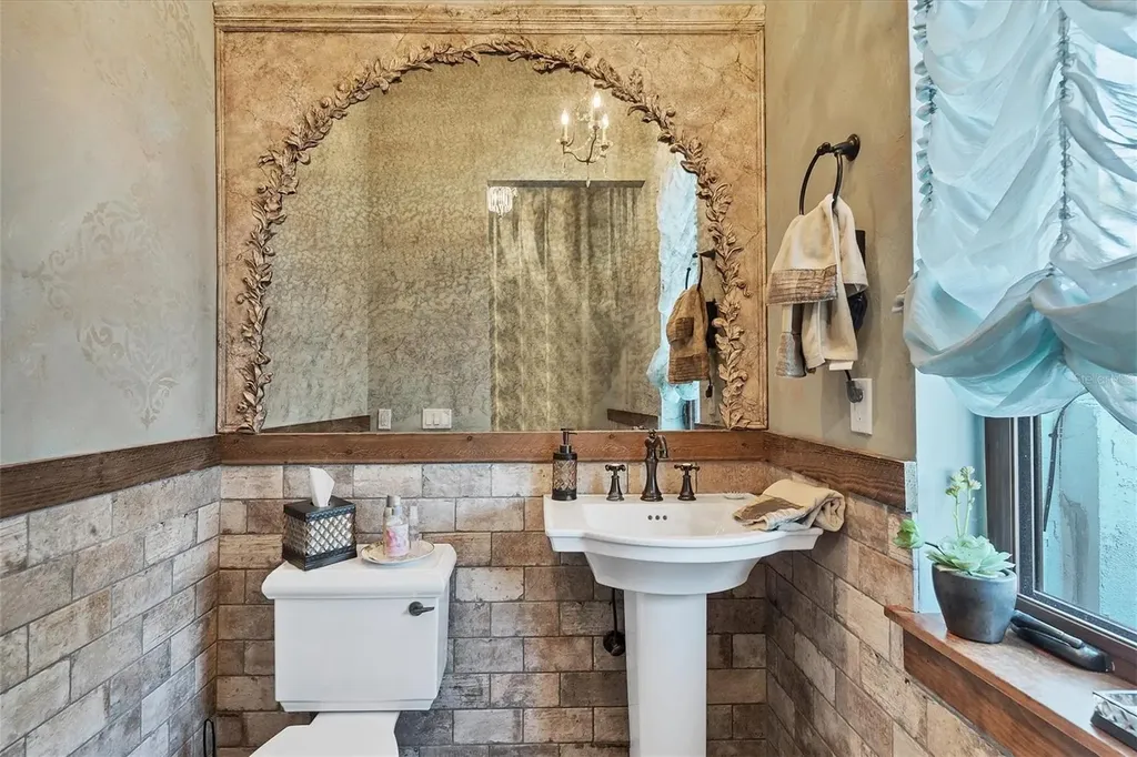 315 S Shore Drive Sarasota FL 34234