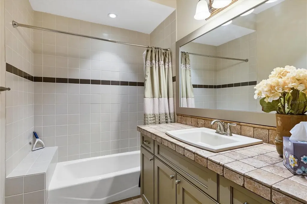 315 S Shore Drive Sarasota FL 34234