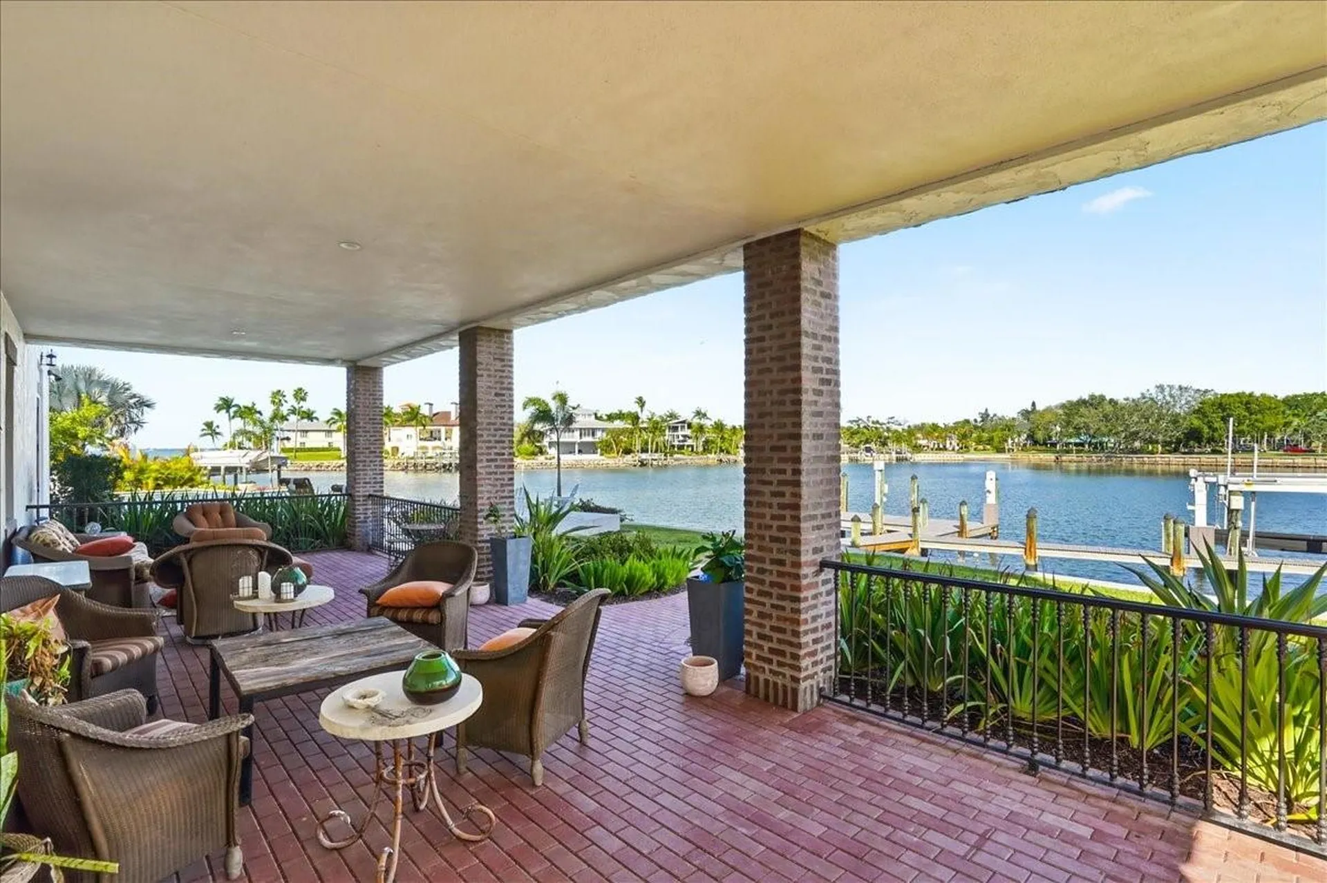 315 S Shore Drive Sarasota FL 34234
