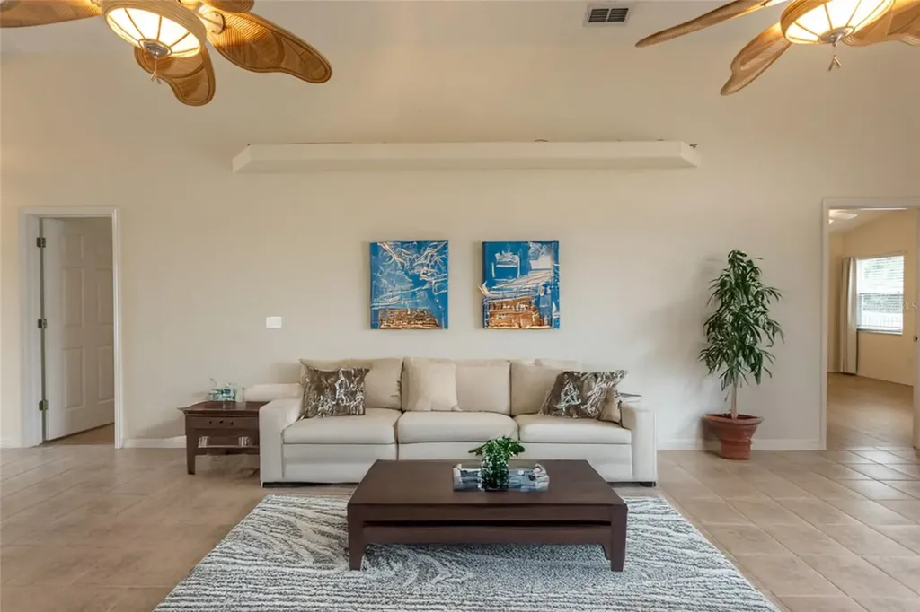 21 Comanche Court Palm Coast FL 32137