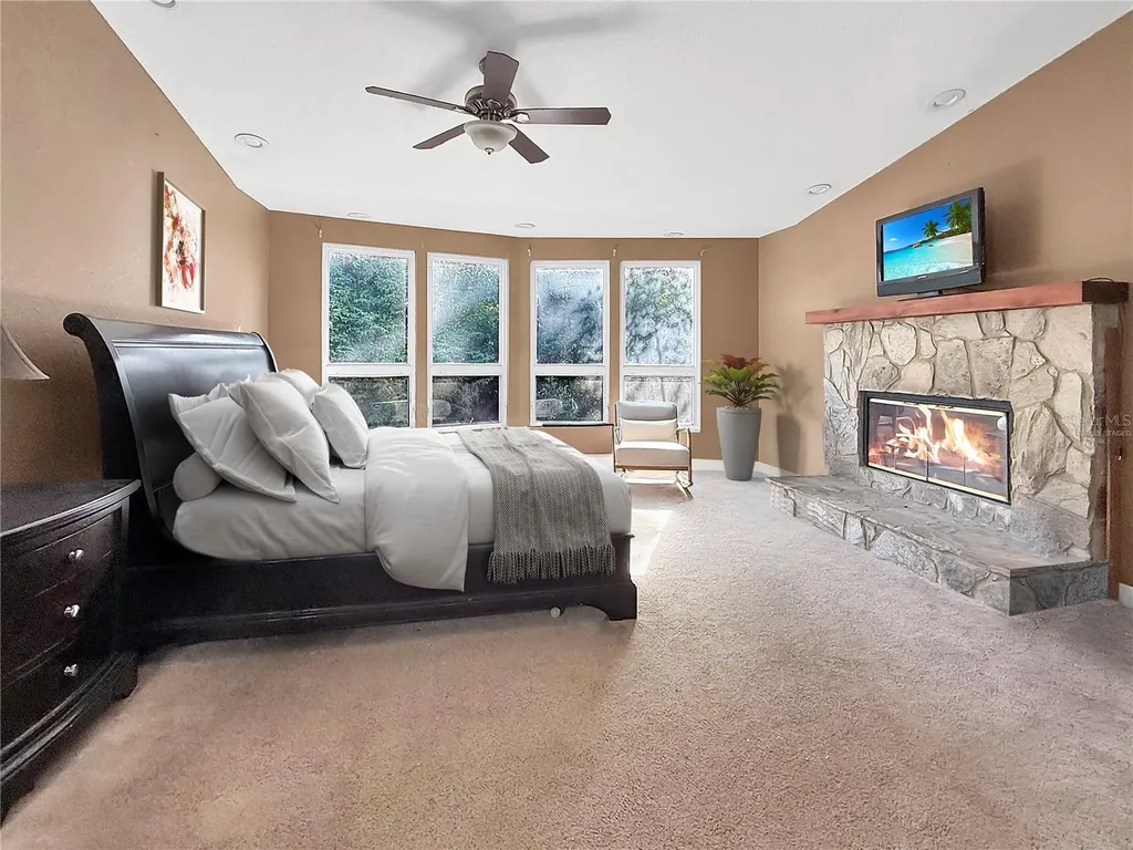 1631 Plaza Place Tarpon Springs FL 34689