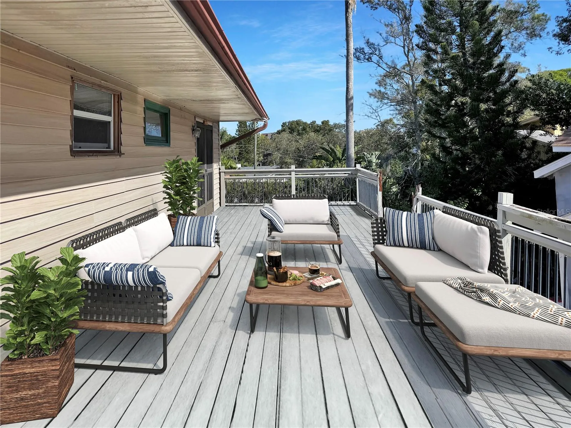 1631 Plaza Place Tarpon Springs FL 34689