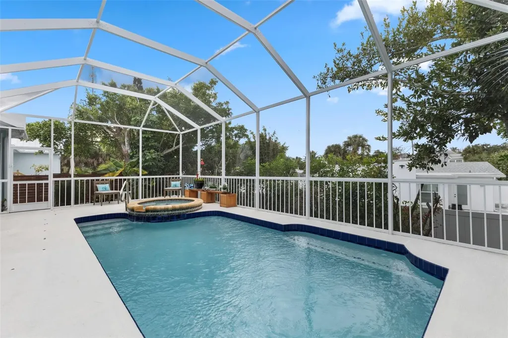 5334 Calle Florida Sarasota FL 34242