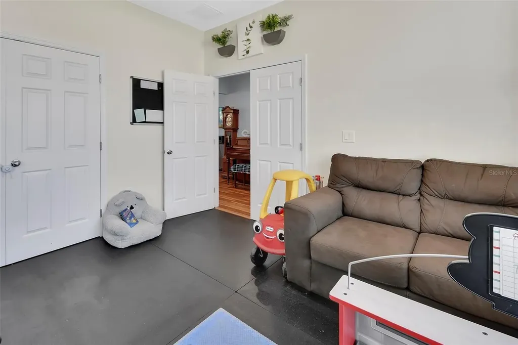 1635 6th Avenue Deland FL 32724