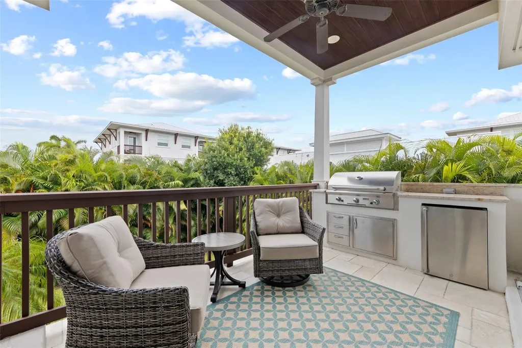 1021 Crescent Street Sarasota FL 34242