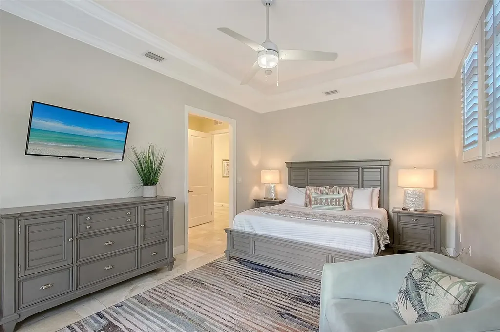 1021 Crescent Street Sarasota FL 34242
