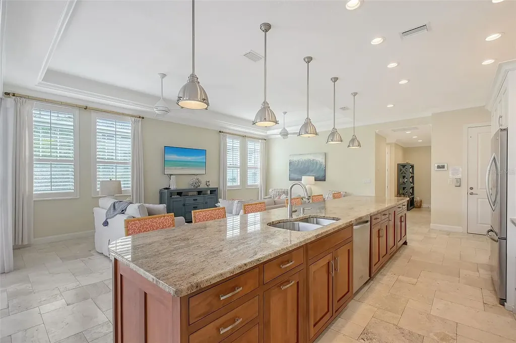 1021 Crescent Street Sarasota FL 34242