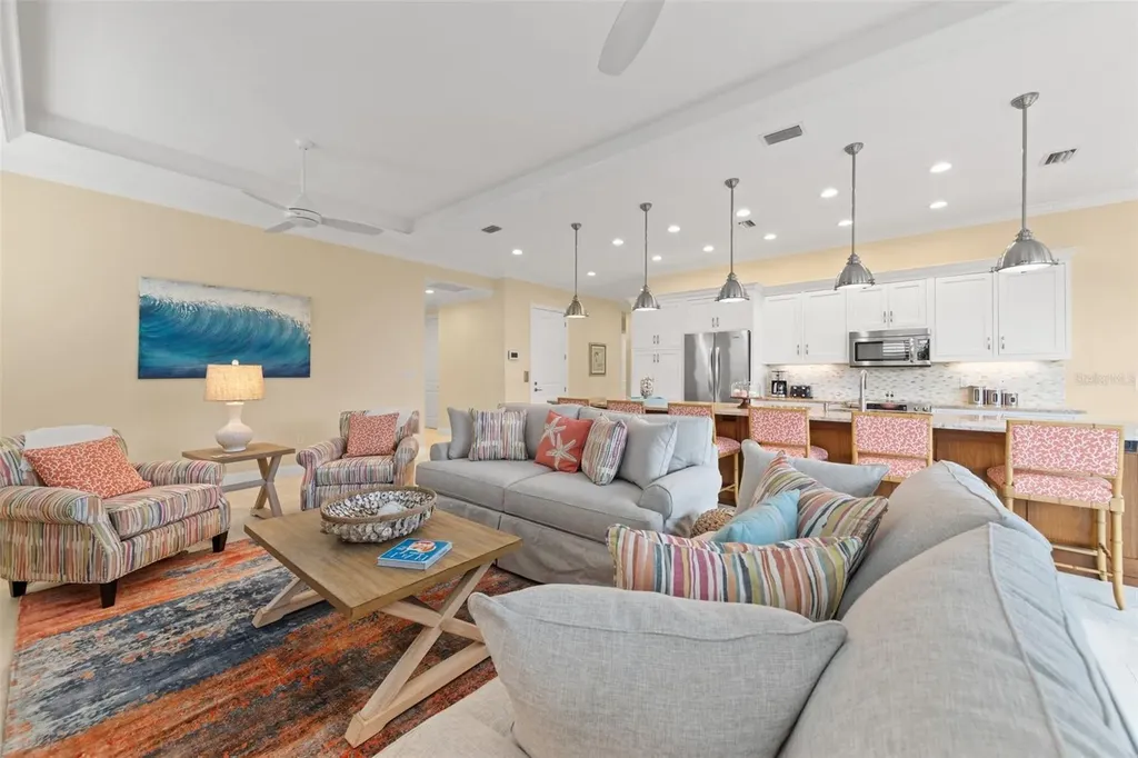 1021 Crescent Street Sarasota FL 34242