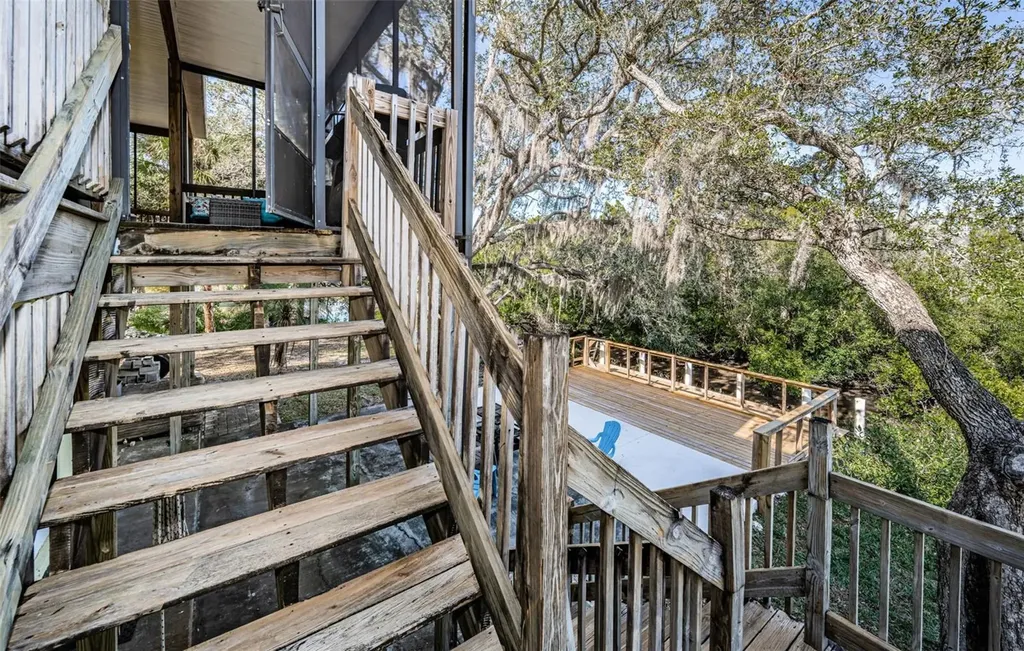 5127 Bay Boulevard Port Richey FL 34668