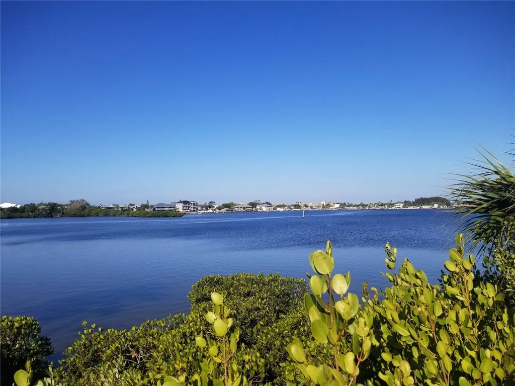 5127 Bay Boulevard Port Richey FL 34668