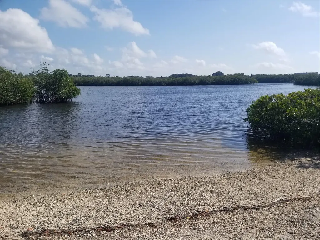 5127 Bay Boulevard Port Richey FL 34668