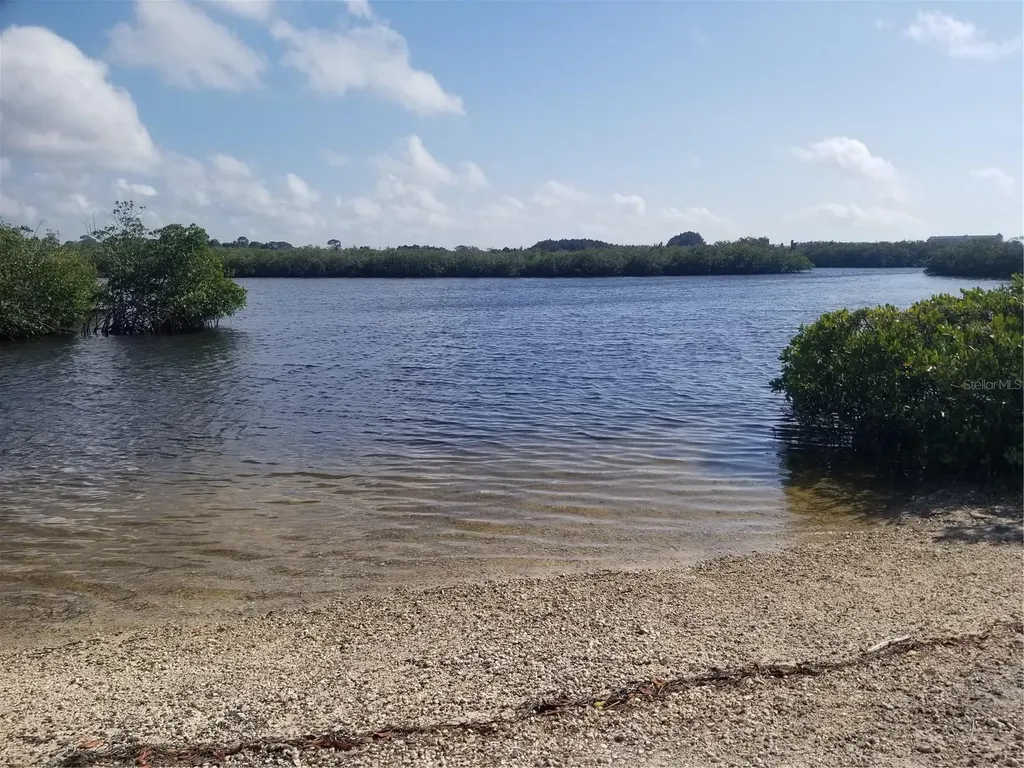 5127 Bay Boulevard Port Richey FL 34668