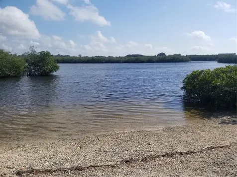 5127 Bay Boulevard Port Richey FL 34668