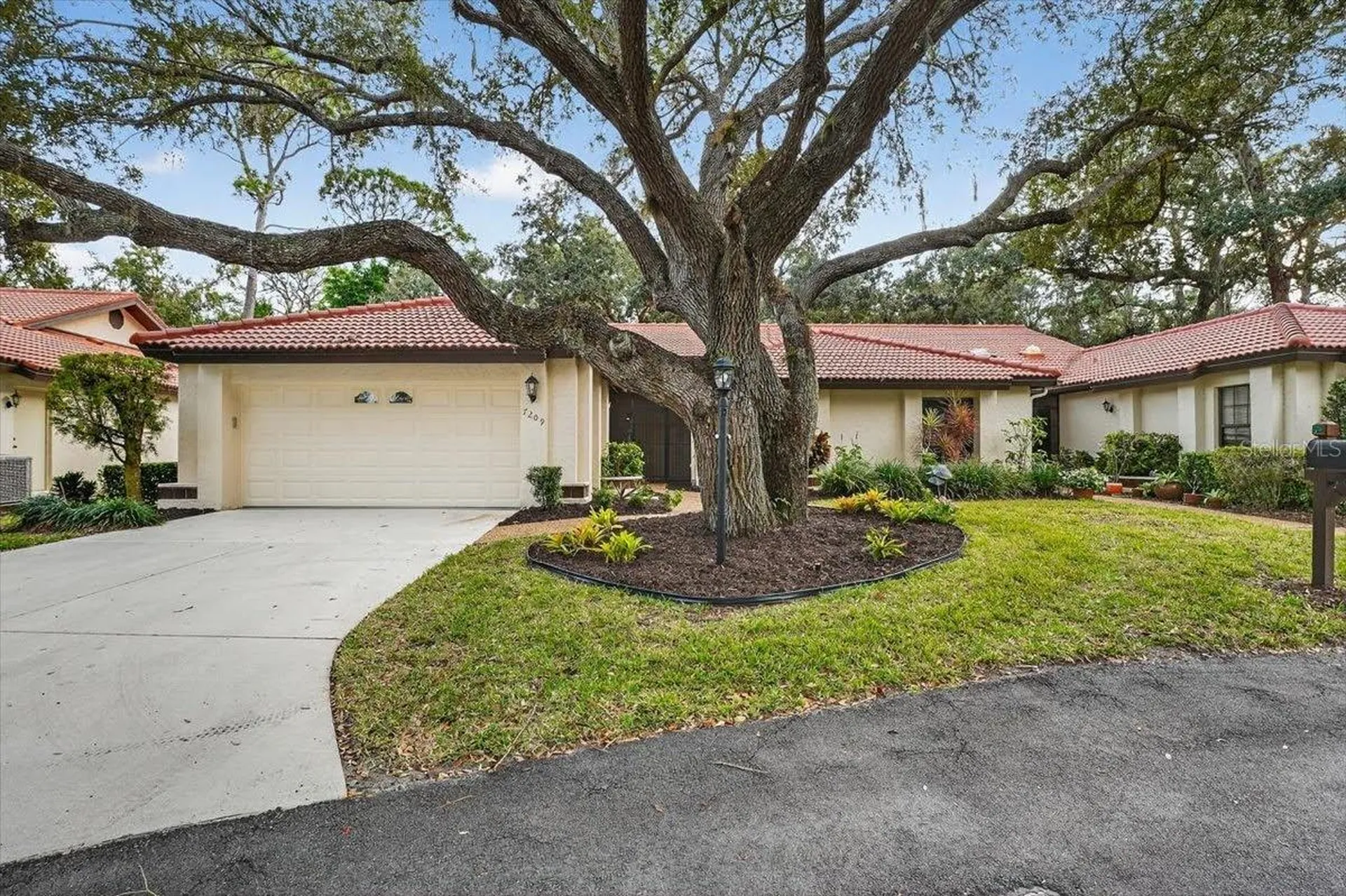 Sarasota FL, 7209 Oak Moss Drive, Unit 62