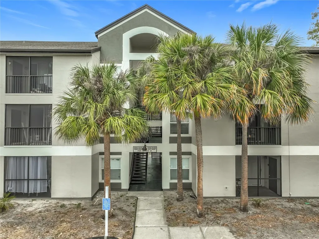 7511 Seurat Street Orlando FL 32819