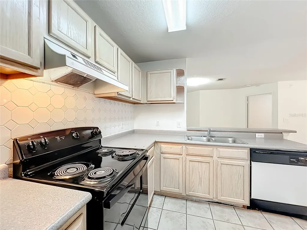 7511 Seurat Street Orlando FL 32819