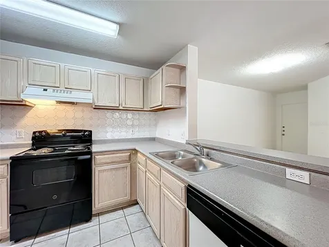 7511 Seurat Street Orlando FL 32819