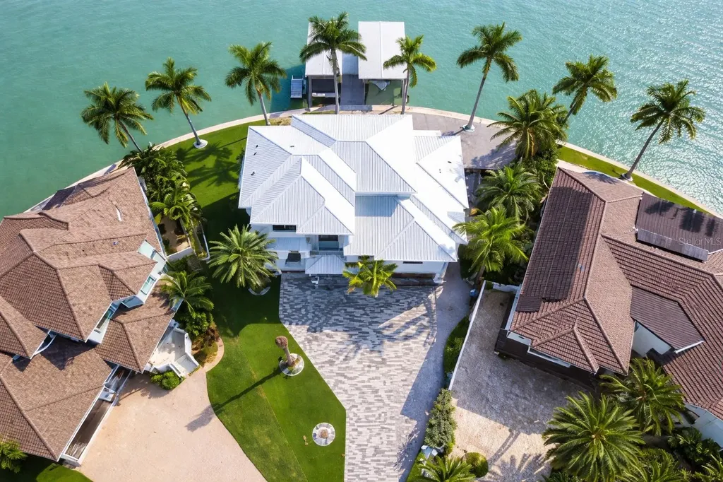 7801 9th Avenue S St Petersburg FL 33707