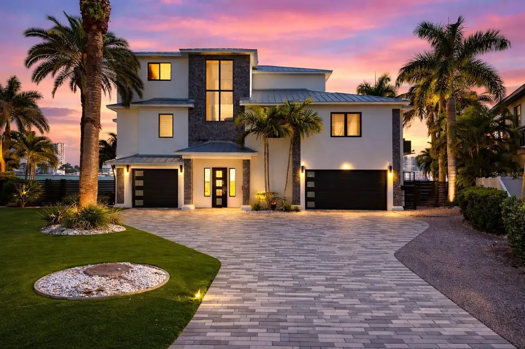 7801 9th Avenue S St Petersburg FL 33707