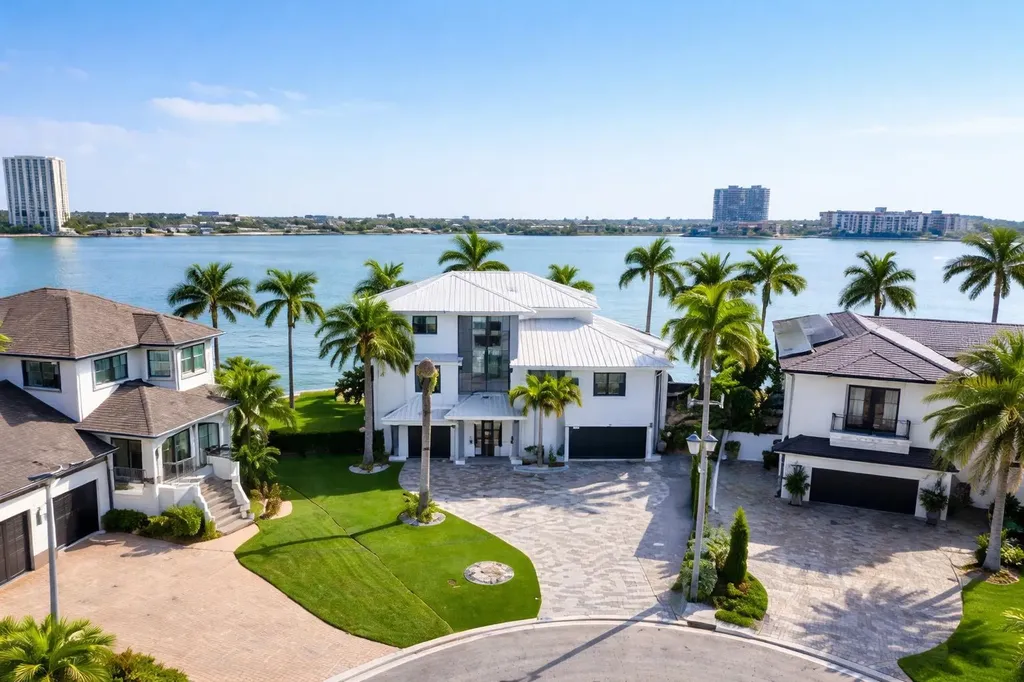 7801 9th Avenue S St Petersburg FL 33707