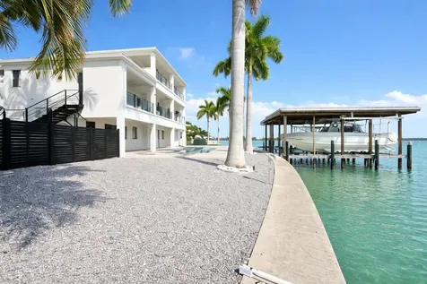 7801 9th Avenue S St Petersburg FL 33707