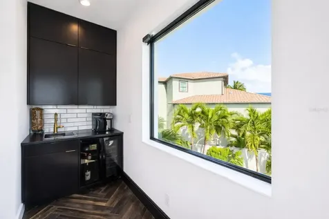 7801 9th Avenue S St Petersburg FL 33707