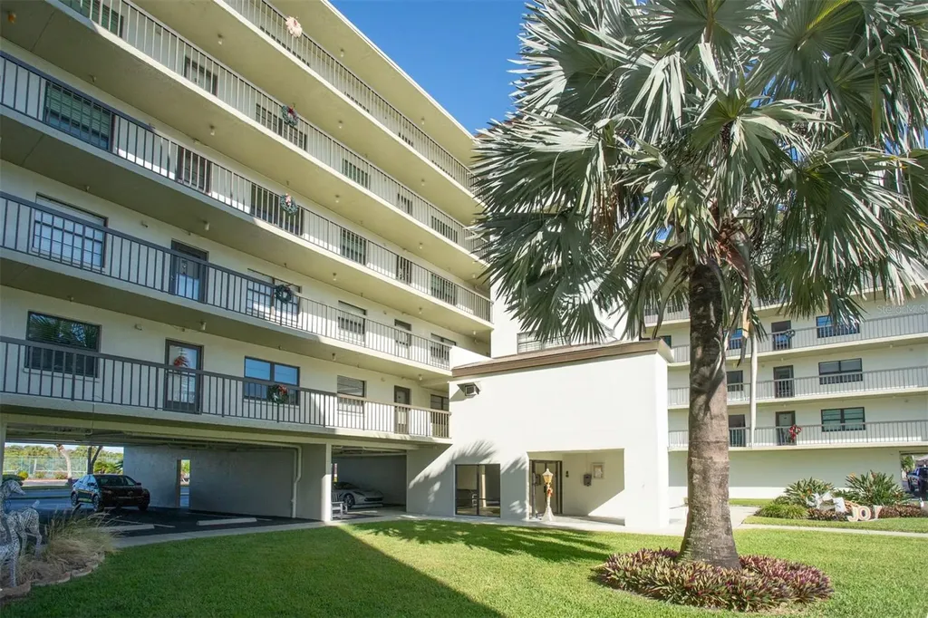 9860 62nd Terrace N St Petersburg FL 33708