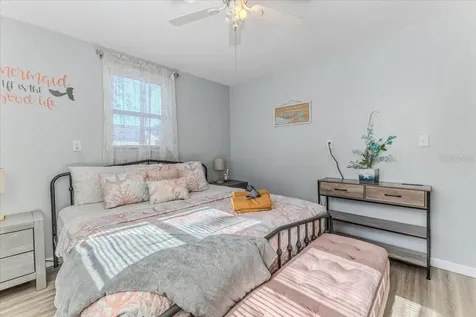 5261 Circle Drive Weeki Wachee FL 34607
