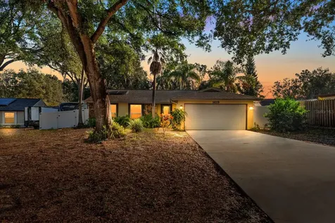 1419 Shadow Bay Lane Brandon FL 33510