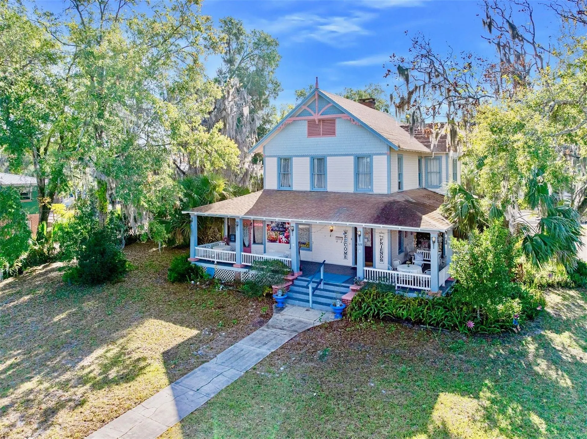 228 W Howry Avenue Deland FL 32720