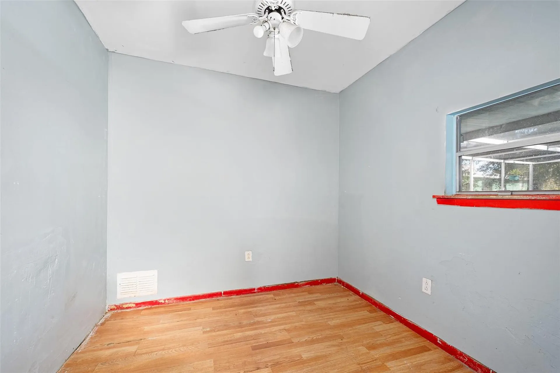 228 W Howry Avenue Deland FL 32720