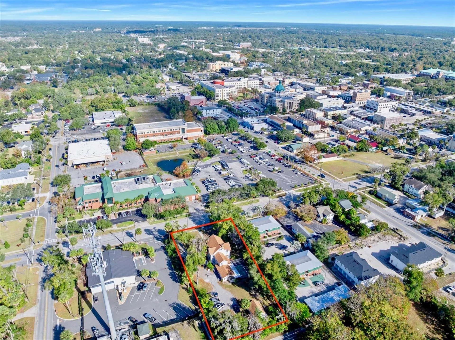 228 W Howry Avenue Deland FL 32720
