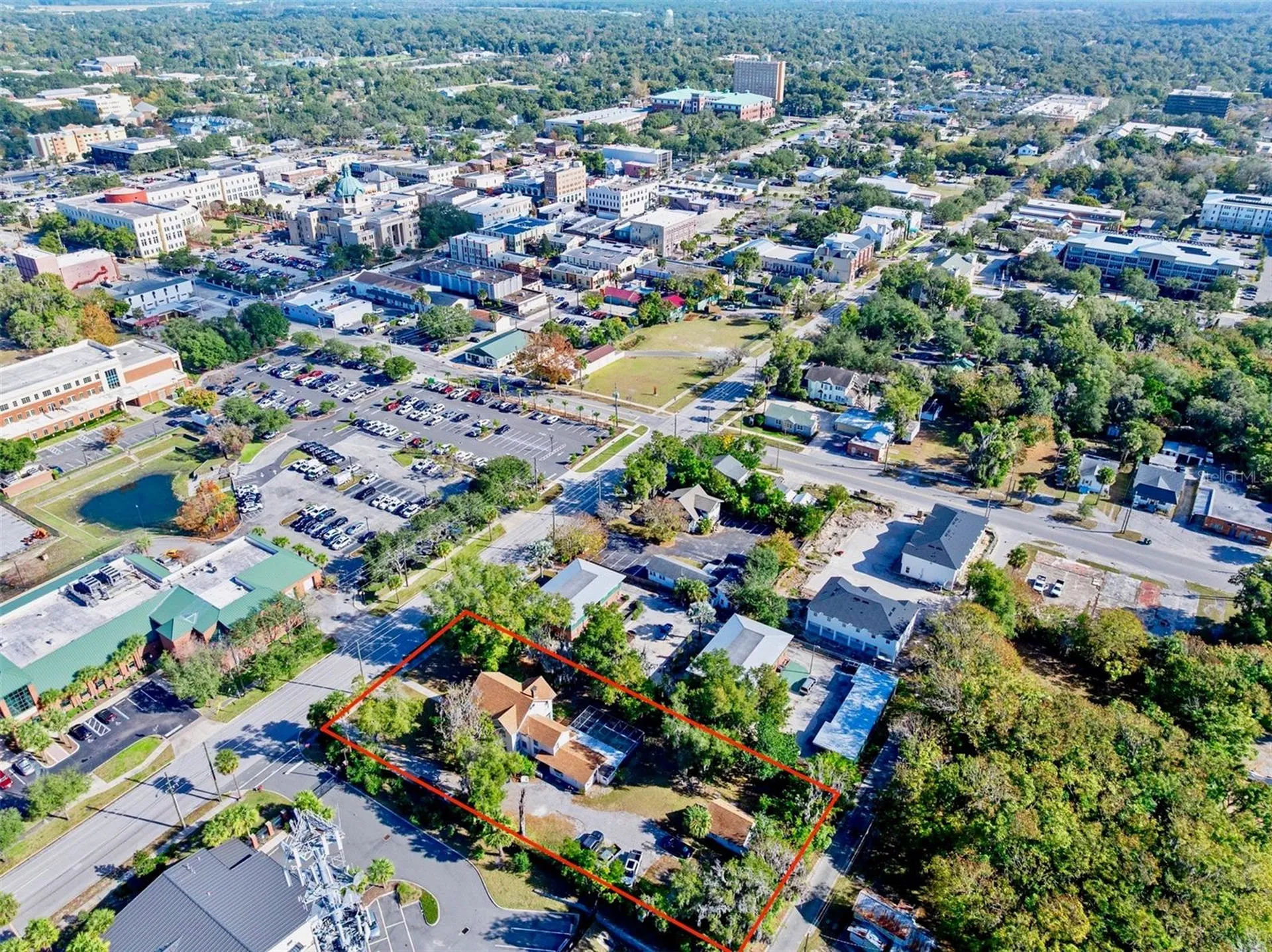 228 W Howry Avenue Deland FL 32720