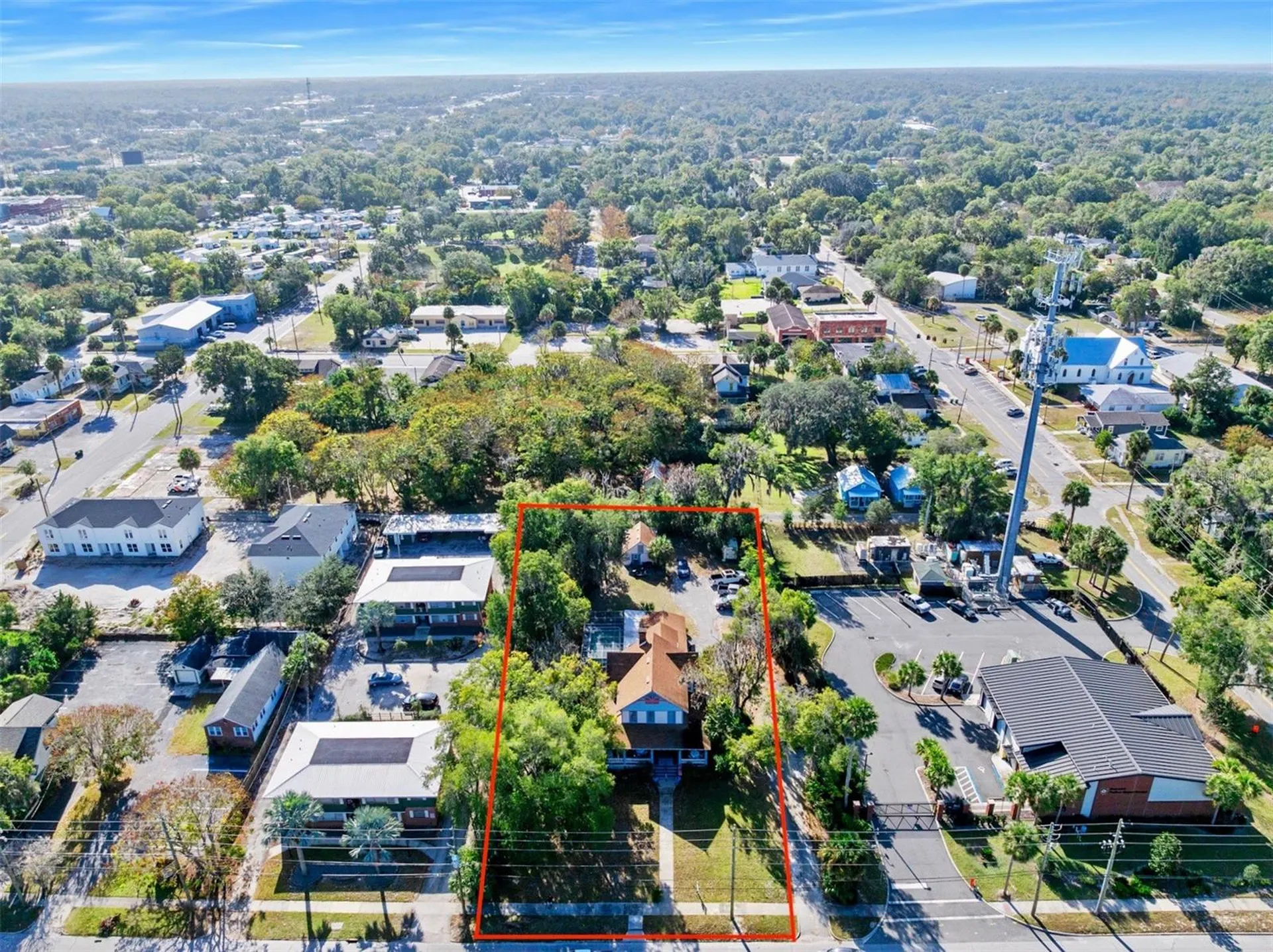 228 W Howry Avenue Deland FL 32720