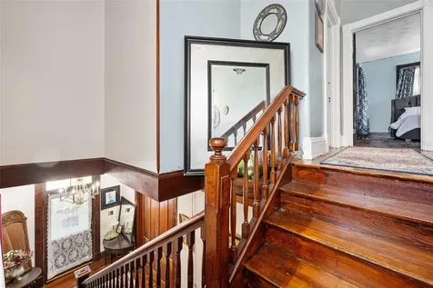 228 W Howry Avenue Deland FL 32720