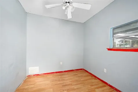 228 W Howry Avenue Deland FL 32720