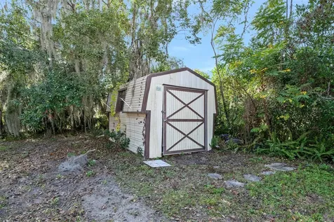 228 W Howry Avenue Deland FL 32720
