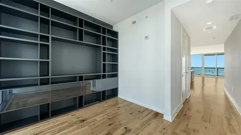 1155 N Gulfstream Avenue Sarasota FL 34236