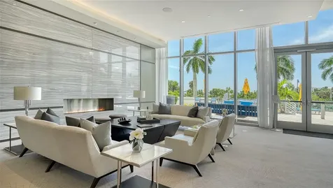 1155 N Gulfstream Avenue Sarasota FL 34236