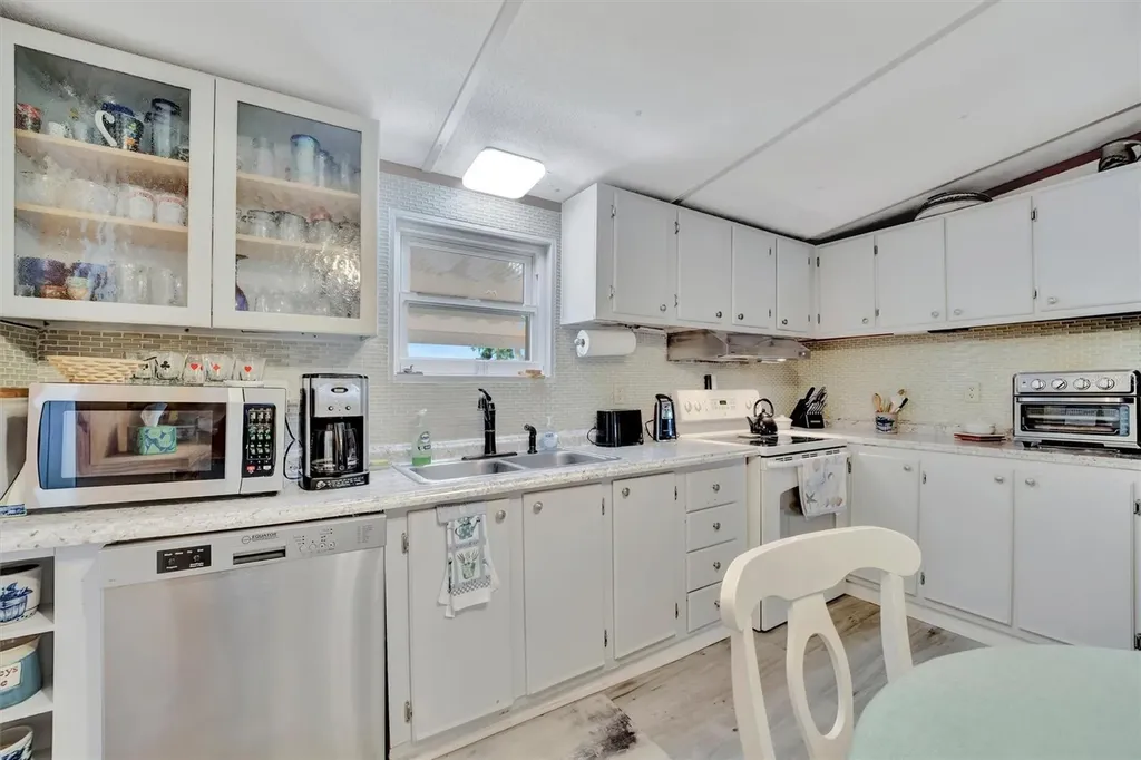 328 S Port Royal Lane Apollo Beach FL 33572