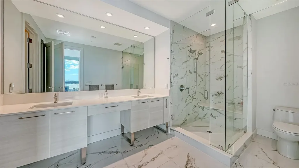 1155 N Gulfstream Avenue Sarasota FL 34236