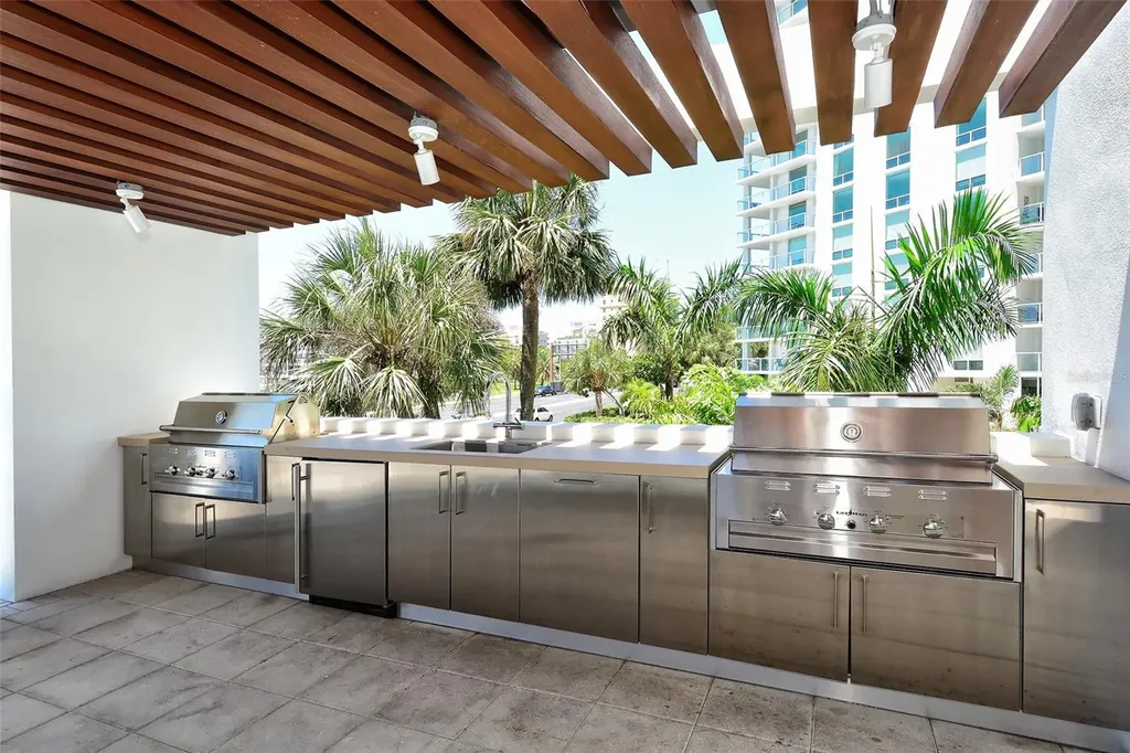 1155 N Gulfstream Avenue Sarasota FL 34236