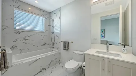 1155 N Gulfstream Avenue Sarasota FL 34236